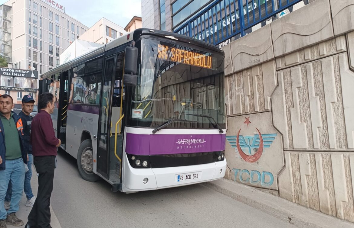 duvara sürterek durdu karabukbulten
